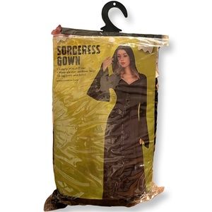 Sorceress Gown 🖤🩶 Size: M/L